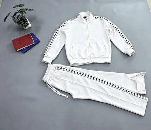 Togo Men’s Track Jackets Wholesale: Product Photo Checklist from Guangzhou
